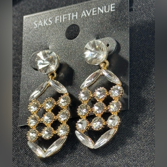 Glamorous Saks Fifth Avenue Crystal Post With Dangle Waffle Design 2in - Picture 3 of 9